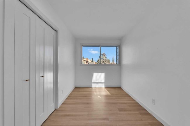 116 Strathcona Close Sw, House other with 4 bedrooms, 4 bathrooms and 4 parking in Calgary AB | Image 22