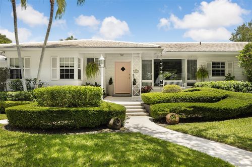 575 Ne 97th St, Miami Shores, FL, 33138-2459 | Card Image