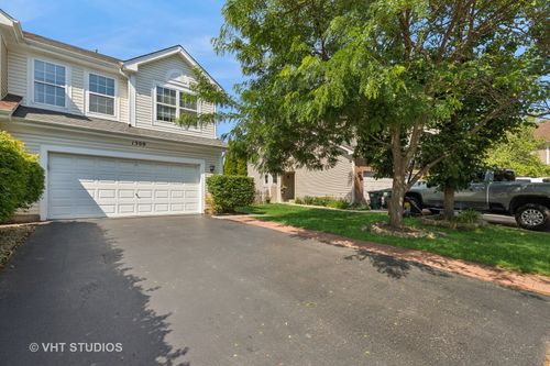 1309 Newport St, Mundelein, IL, 60060-4626 | Card Image