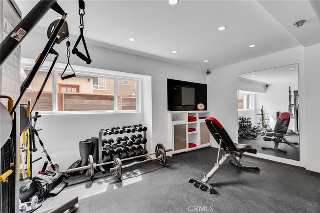 15 69 Th Pl, Home with 5 bedrooms, 5 bathrooms and 3 parking in Long Beach CA | Image 32