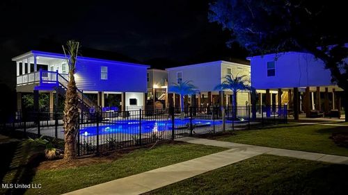 204 Saint Joseph St, Waveland, MS, 39576-4109 | Card Image