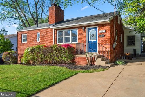 304 Rollins St, FALLS CHURCH, VA, 22046-4135 | Card Image