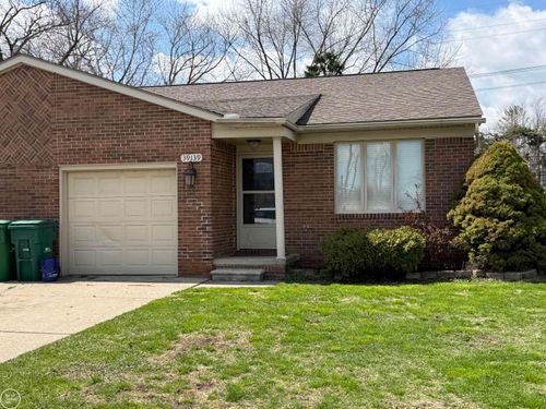 39131 Jefferson Avenue, Harrison Charter Township, MI, 48045 | Card Image
