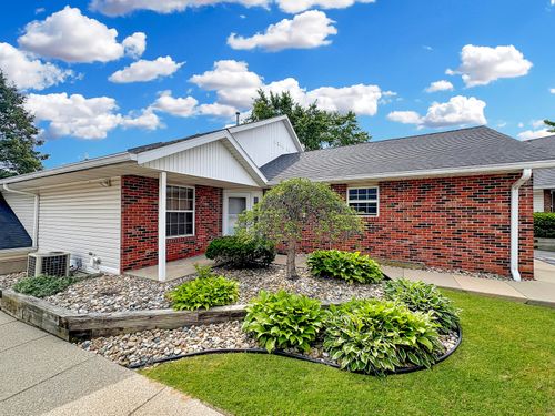 1591 Hickory Trace Dr, Stevensville, MI, 49127-9698 | Card Image