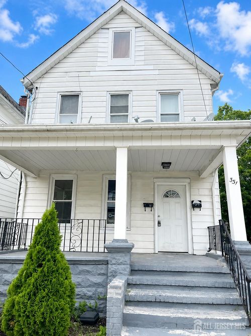 331 Somerset St, New Brunswick, NJ, 08901-4038 | Card Image