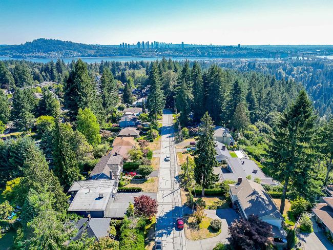 1372 Lennox Street, House other with 5 bedrooms, 3 bathrooms and 5 parking in North Vancouver BC | Image 39