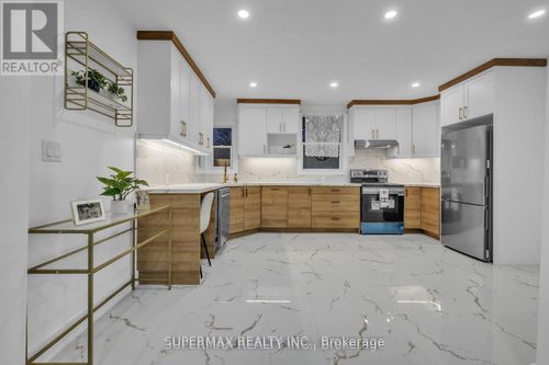 94 Hiawatha St, Saint Thomas, ON, N5P2T7 | Card Image