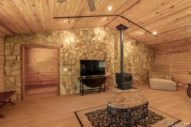 Living room to foyer | Image 12