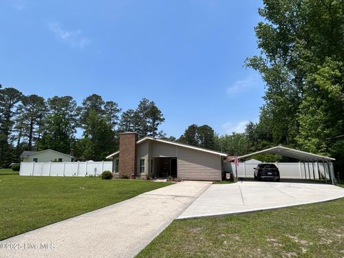 12661 Birchwood Cir, Laurinburg, NC, 28352-7707 | Card Image