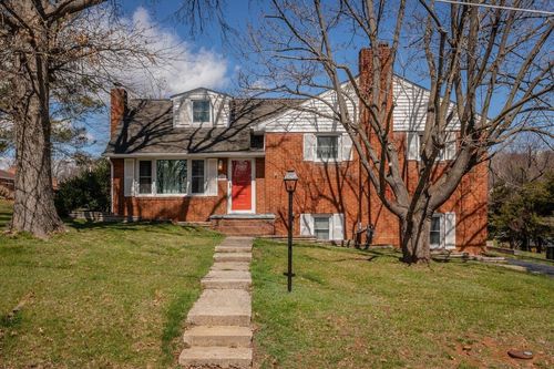 207 Burnley Dr, STAUNTON, VA, 24401-1616 | Card Image