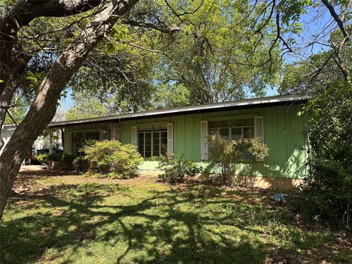 1006 Gilmore St, Taylor, TX, 76574-1537 | Card Image