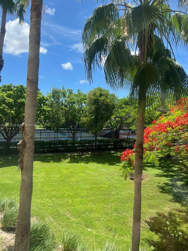 APT-211 - 3500 Oaks Clubhouse Dr, Condo with 3 bedrooms, 2 bathrooms and null parking in Pompano Beach FL | Image 26