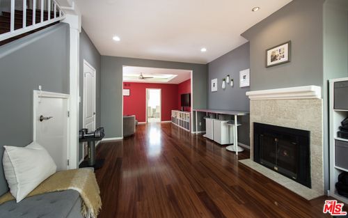 104-5241 Vantage Ave, Valley Village, CA, 91607-3843 | Card Image