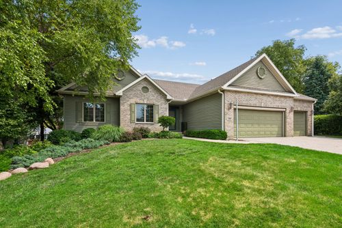 789 Woodland Dr, Antioch, IL, 60002-2744 | Card Image