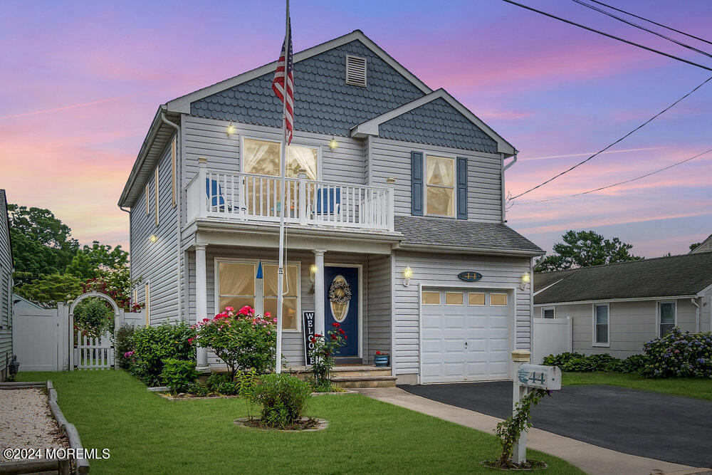 Gladney Ave, Toms River, NJ 08753