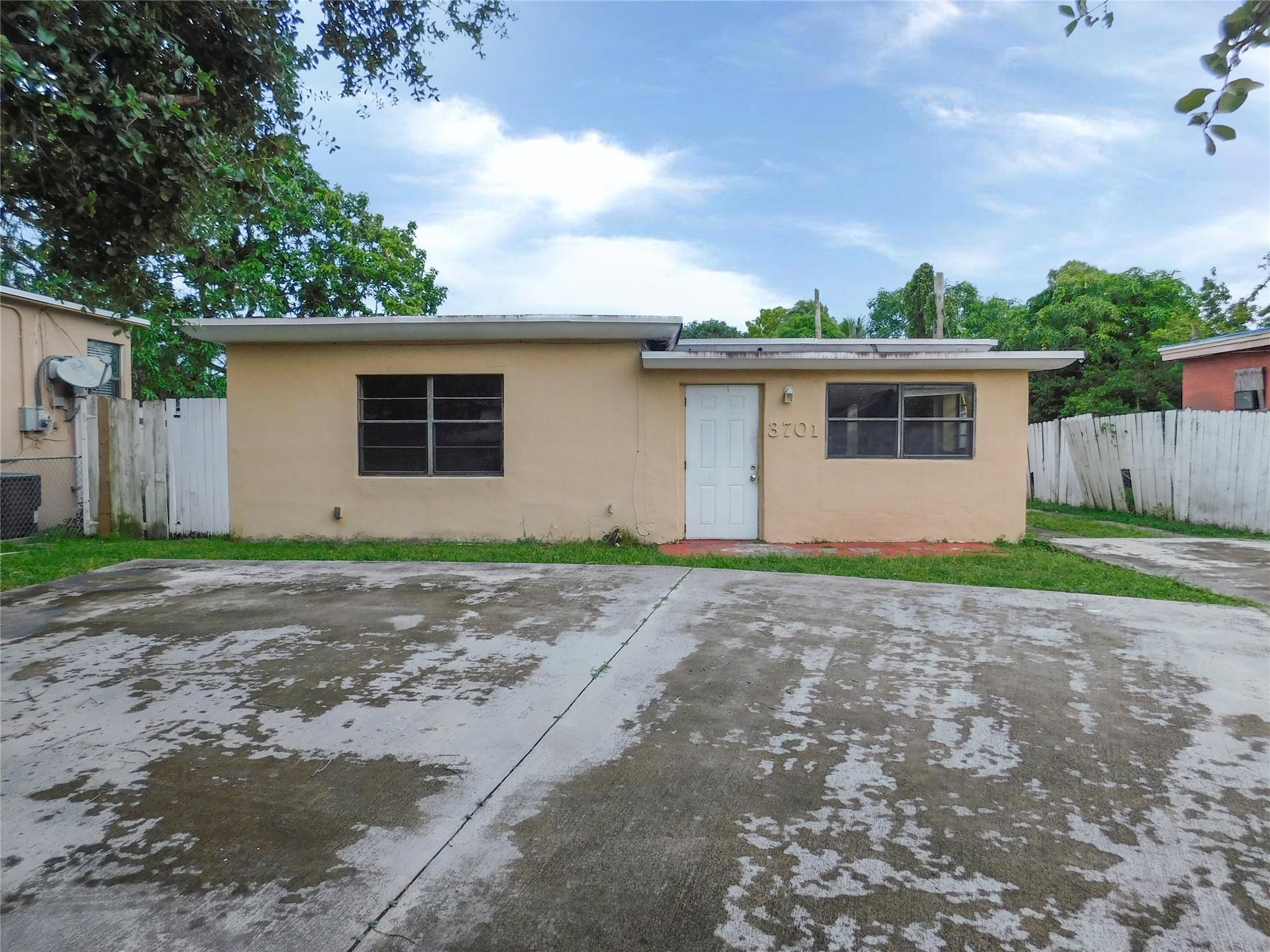 58th Ave, West Park, FL 33023
