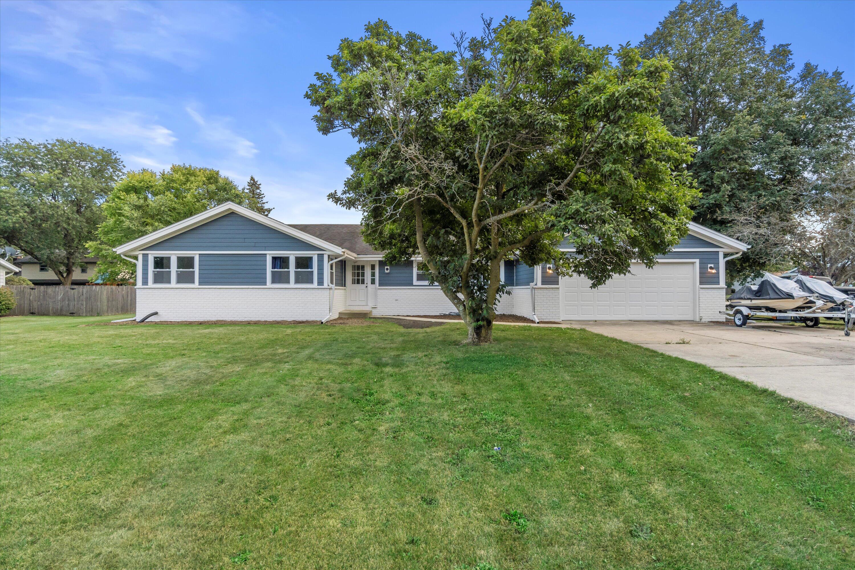 Phoebe Ln, Mount Pleasant, WI 53405