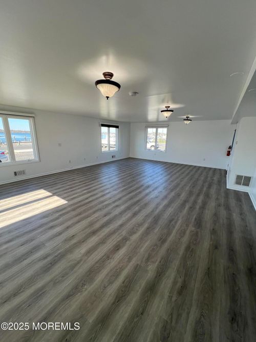 apt-4-20 S Concourse, Neptune, NJ, 07753-5255 | Card Image