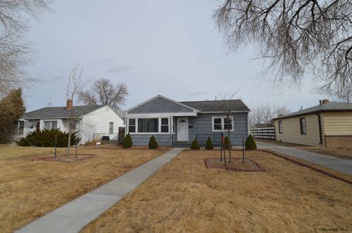 1733 E D St, Torrington, WY, 82240-2928 | Card Image