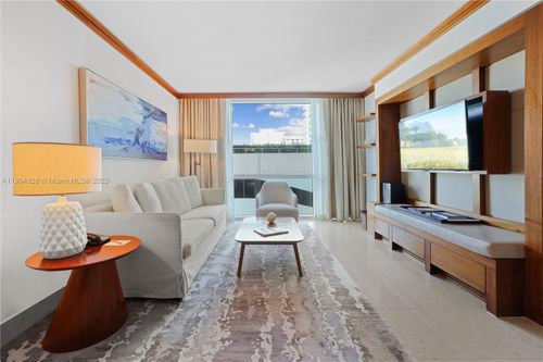 517-6801 Collins Ave, Miami Beach, FL, 33141-3243 | Card Image