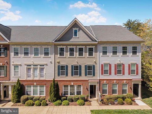 4888 Dane Ridge Cir, WOODBRIDGE, VA, 22193-6520 | Card Image