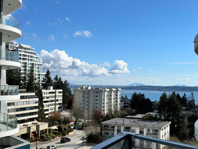 804 - 1500 Martin Street, Condo with 2 bedrooms, 2 bathrooms and 2 parking in White Rock BC | Image 11