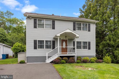 11 Wildwood Way, TITUSVILLE, NJ, 08560-1815 | Card Image