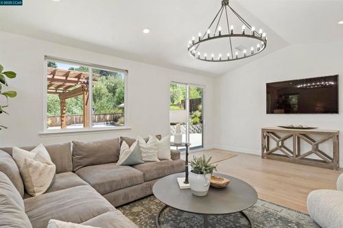 273 Valle Vista Dr, Danville, CA, 94526-1654 | Card Image