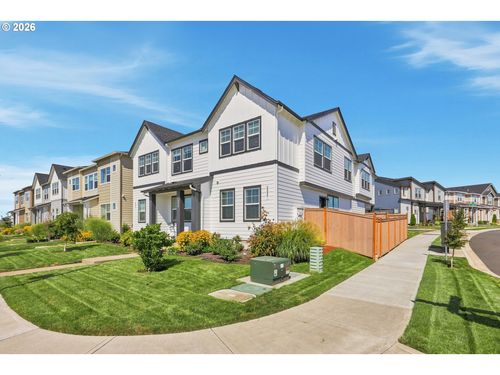 8095 Se Kinnaman St, Hillsboro, OR, 97123-2364 | Card Image