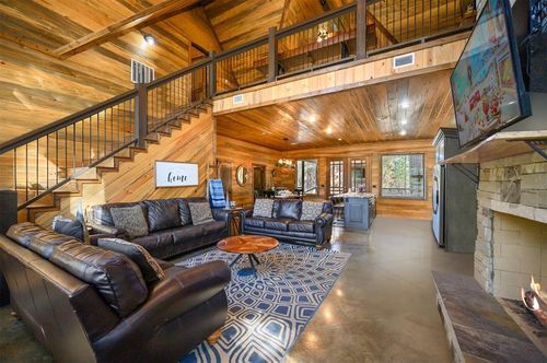 607 Sugar Pine Loop, Broken Bow, OK, 74728 | Card Image