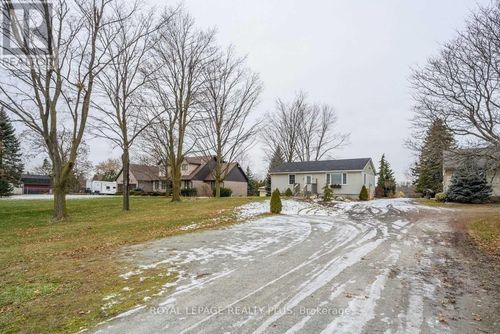 577 Dundas Street E, Hamilton (Waterdown), ON, L7A0K8 | Card Image