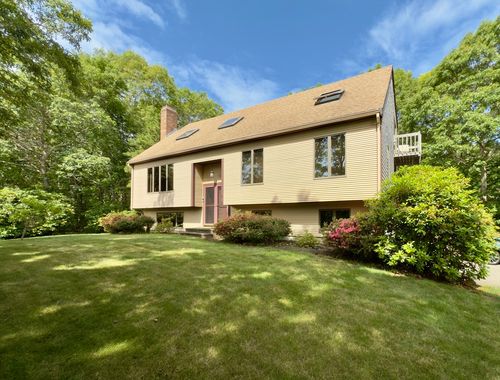 5 Oakwood Dr, Sagamore Beach, MA, 02562-2511 | Card Image