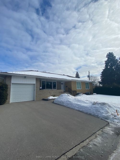 lower-267 Maxwell St, North York, ON, M3H5C1 | Card Image