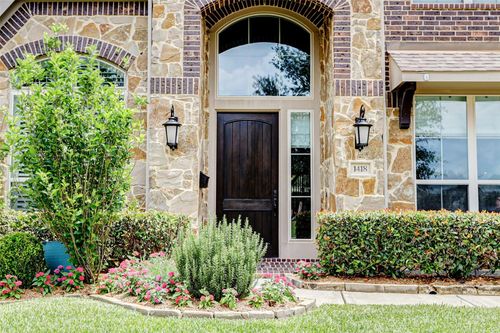 1418 Du Barry Ln, Houston, TX, 77018-5811 | Card Image