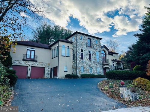 101 Robert Rd, WYOMISSING, PA, 19610-3117 | Card Image