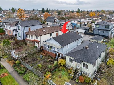 3315 Rupert St, House other with 6 bedrooms, 2 bathrooms and 6 parking in Vancouver BC | Image 2