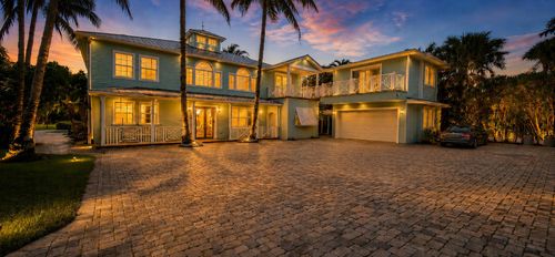 1066 Se Saint Lucie Blvd, Stuart, FL, 34996-1329 | Card Image