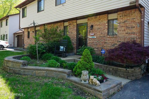 3 Stork Ln, Howell, NJ, 07731-2042 | Card Image