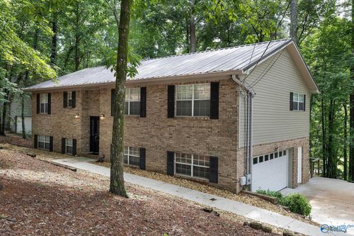 3608 Briarwood Ln, Guntersville, AL, 35976-7634 | Card Image