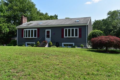 77 Pleasant St, West Bridgewater, MA, 02379-1505 | Card Image