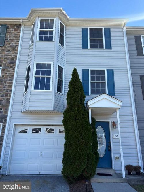 55 Fuzzy Tail Dr, RANSON, WV, 25438-4877 | Card Image