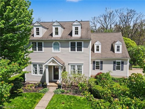 37 Clayton Ct, Hudson, OH, 44236-4728 | Card Image