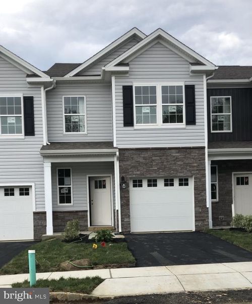 54 Peregrine Way, Burlington, NJ, 08016-4446 | Card Image