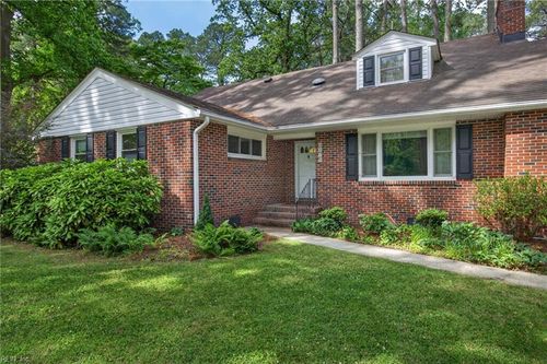3375 Lynnwood Dr, Virginia Beach, VA, 23452-6059 | Card Image