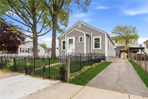 81 Rushmore Ave, Providence, RI, 02909-4938 | Card Image