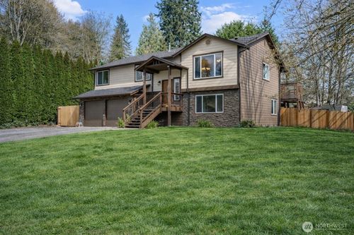 2431 110th Dr Se, Lake Stevens, WA, 98258-5175 | Card Image