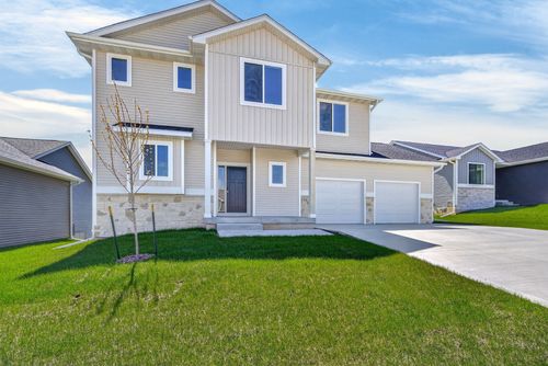 712 Plainside Ave, Norwalk, IA, 50211-9459 | Card Image