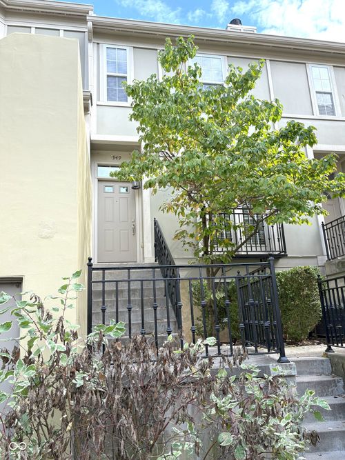 949 Junction Pl, Indianapolis, IN, 46220-4278 | Card Image