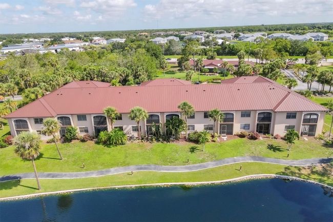 aerial views exterior back of building | Image 41