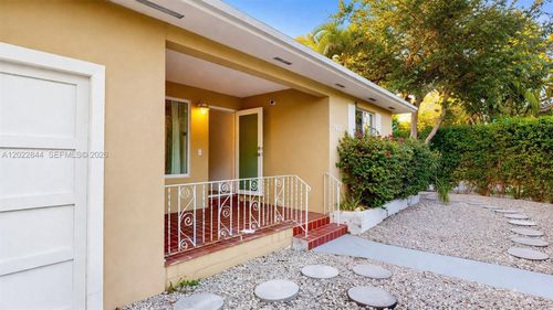 0-2965 W Trade Ave, Miami, FL, 33133 | Card Image